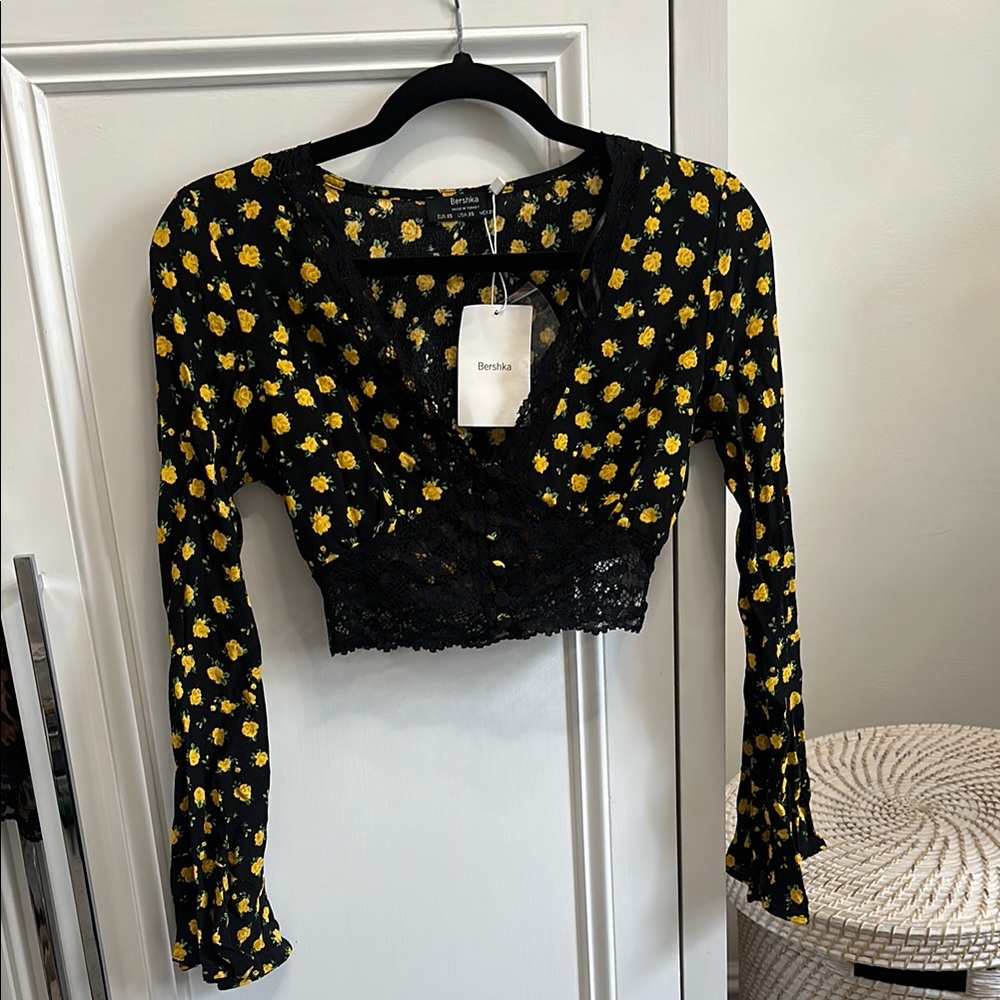 Bershka Black and Yellow Ruffled Crop Blouse